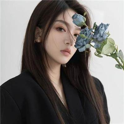 火车上的女孩2021